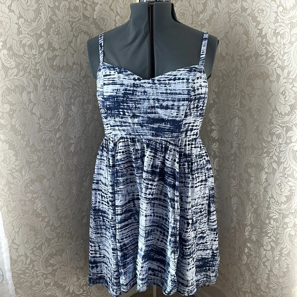 ❌SOLD❌Torrid Multicolor Blue Dress with pockets! - Picture 2 of 8